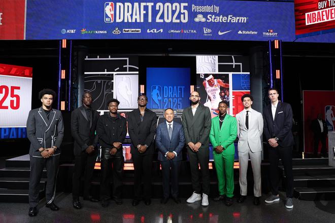 详细阅读:湖人队最新交易(nba湖人队最新交易) 湖人队最新交易(nba湖人队最新交易)